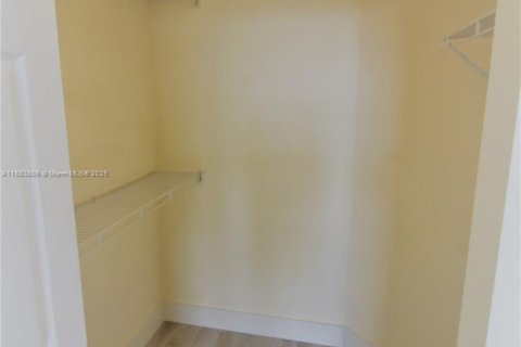 Condo in Sunny Isles Beach, Florida, 2 bedrooms  № 1978367 - photo 4