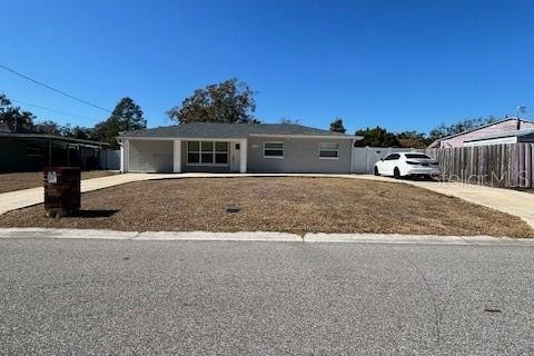 Villa ou maison à vendre à Tampa, Floride: 5 chambres, 152.17 m2 № 2145101 - photo 2