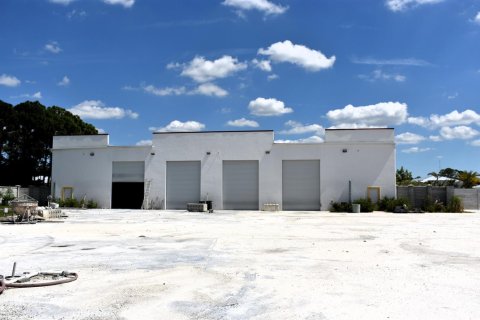 Commercial property in Port St. Lucie, Florida № 2393235 - photo 19