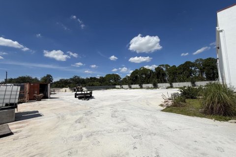Commercial property in Port St. Lucie, Florida № 2393235 - photo 20