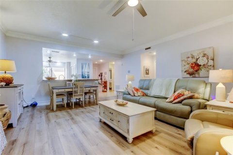 Condo in Palm Harbor, Florida, 2 bedrooms  № 1559214 - photo 23