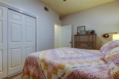 Condo in Palm Harbor, Florida, 2 bedrooms  № 1559214 - photo 29