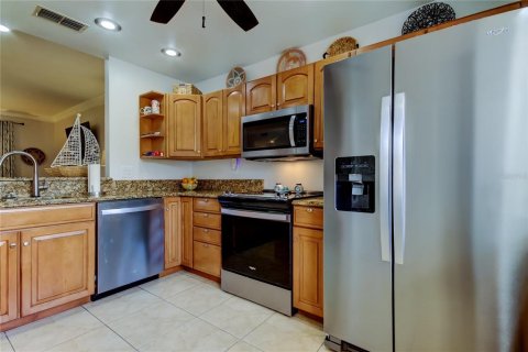 Condo in Palm Harbor, Florida, 2 bedrooms  № 1559214 - photo 5