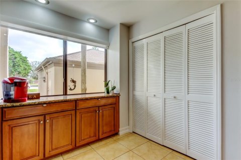 Condo in Palm Harbor, Florida, 2 bedrooms  № 1559214 - photo 12