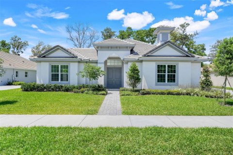 House in Palm Coast, Florida 4 bedrooms, 220.74 sq.m. № 1650911 - photo 1