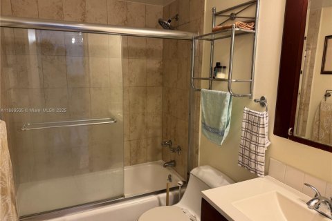 Купить кондоминиум в Халландейл-Бич, Флорида 1 спальня, 80.82м2, № 1939320 - фото 14