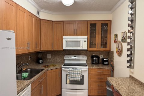 Купить кондоминиум в Халландейл-Бич, Флорида 1 спальня, 80.82м2, № 1939320 - фото 7