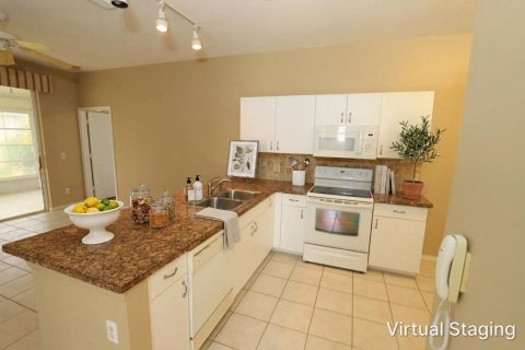 House in Port St. Lucie, Florida 2 bedrooms, 147.71 sq.m. № 2084038 - photo 19