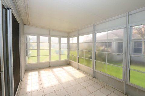 House in Port St. Lucie, Florida 2 bedrooms, 147.71 sq.m. № 2084038 - photo 16