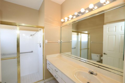 House in Port St. Lucie, Florida 2 bedrooms, 147.71 sq.m. № 2084038 - photo 18