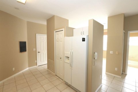 House in Port St. Lucie, Florida 2 bedrooms, 147.71 sq.m. № 2084038 - photo 25
