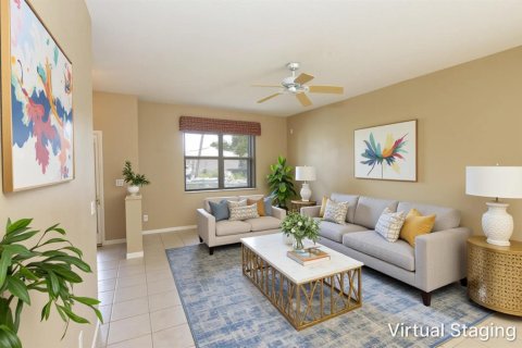 House in Port St. Lucie, Florida 2 bedrooms, 147.71 sq.m. № 2084038 - photo 3