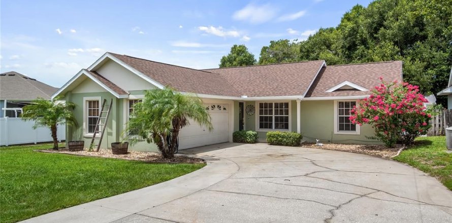 Casa en Clermont, Florida 3 dormitorios, 110 m2 № 1822557