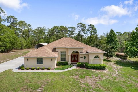House in Beverly Hills, Florida 3 bedrooms, 216.37 sq.m. № 2109712