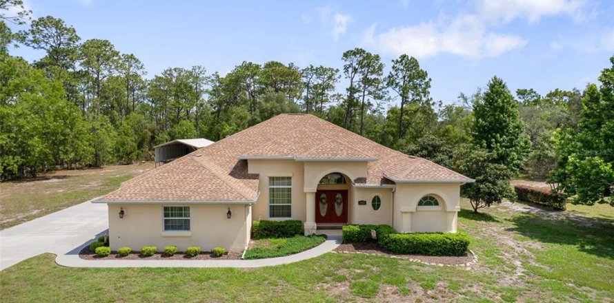 House in Beverly Hills, Florida 3 bedrooms, 216.37 sq.m. № 2109712