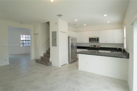 Touwnhouse à vendre à Homestead, Floride: 3 chambres, 138.24 m2 № 2089512 - photo 3