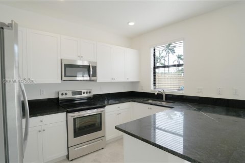 Touwnhouse à vendre à Homestead, Floride: 3 chambres, 138.24 m2 № 2089512 - photo 5