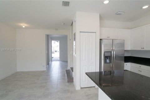 Touwnhouse à vendre à Homestead, Floride: 3 chambres, 138.24 m2 № 2089512 - photo 6