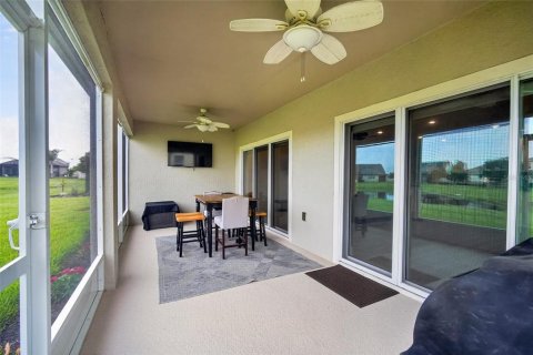 House in Wesley Chapel, Florida 3 bedrooms, 172.61 sq.m. № 2102705 - photo 30