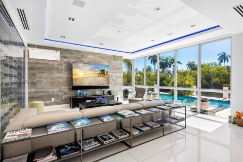 Villa ou maison à vendre à Fort Lauderdale, Floride: 7 chambres, 712.93 m2 № 2186221 - photo 22