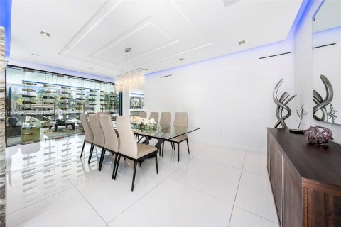 Villa ou maison à vendre à Fort Lauderdale, Floride: 7 chambres, 712.93 m2 № 2186221 - photo 14