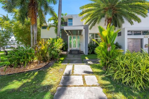Villa ou maison à vendre à Fort Lauderdale, Floride: 7 chambres, 712.93 m2 № 2186221 - photo 6