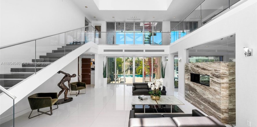 Villa ou maison à Fort Lauderdale, Floride 7 chambres, 712.93 m2 № 2186221