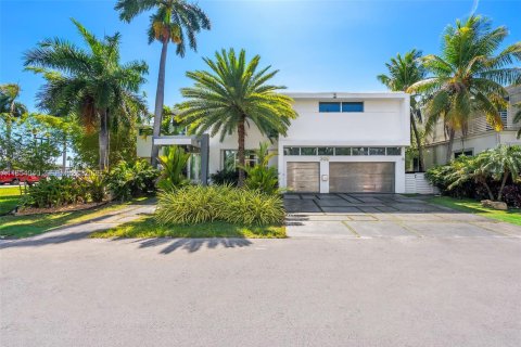 Villa ou maison à vendre à Fort Lauderdale, Floride: 7 chambres, 712.93 m2 № 2186221 - photo 5