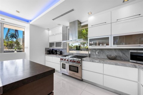 Villa ou maison à vendre à Fort Lauderdale, Floride: 7 chambres, 712.93 m2 № 2186221 - photo 30