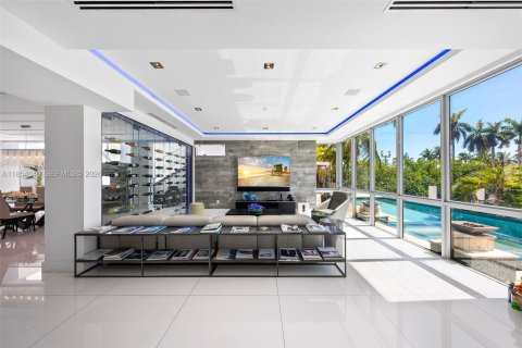 Villa ou maison à vendre à Fort Lauderdale, Floride: 7 chambres, 712.93 m2 № 2186221 - photo 23