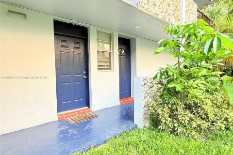 Condo in Plantation, Florida, 1 bedroom  № 1923801 - photo 2