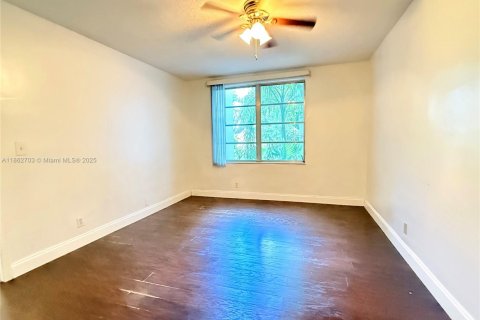 Condo in Plantation, Florida, 1 bedroom  № 1923801 - photo 11