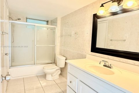 Condo in Plantation, Florida, 1 bedroom  № 1923801 - photo 13