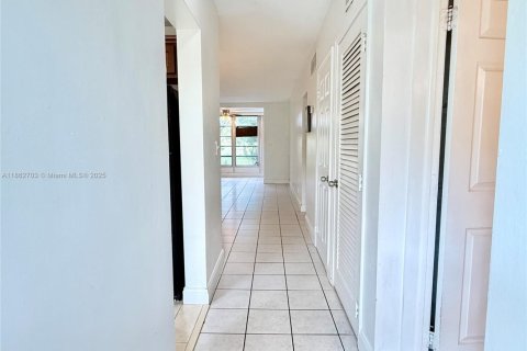 Condo in Plantation, Florida, 1 bedroom  № 1923801 - photo 3