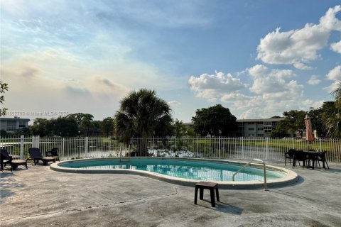 Condo in Plantation, Florida, 1 bedroom  № 1923801 - photo 25
