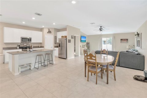 House in Bartow, Florida 4 bedrooms, 169.64 sq.m. № 1904566 - photo 8