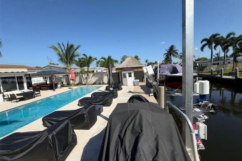 Снять в аренду виллу или дом в Дания-Бич, Флорида 2 спальни, № 1972498 - фото 19