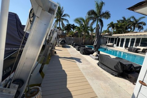 Снять в аренду виллу или дом в Дания-Бич, Флорида 2 спальни, № 1972498 - фото 8