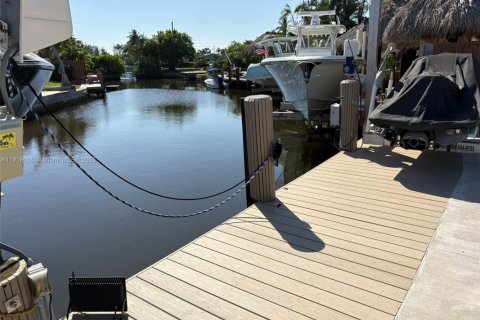 Снять в аренду виллу или дом в Дания-Бич, Флорида 2 спальни, № 1972498 - фото 3