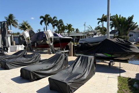 Снять в аренду виллу или дом в Дания-Бич, Флорида 2 спальни, № 1972498 - фото 9