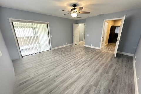 Villa ou maison à louer à Winter Haven, Floride: 2 chambres, 154.4 m2 № 2397021 - photo 14