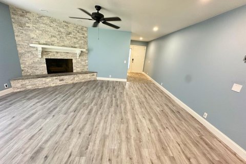 Villa ou maison à louer à Winter Haven, Floride: 2 chambres, 154.4 m2 № 2397021 - photo 3