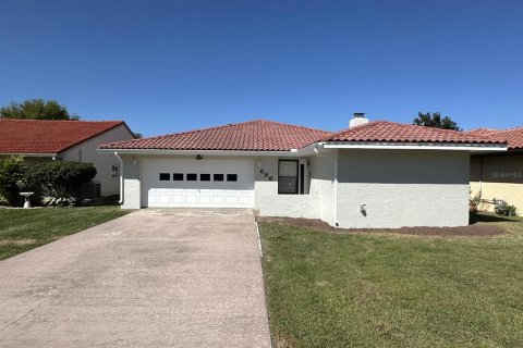 Villa ou maison à louer à Winter Haven, Floride: 2 chambres, 154.4 m2 № 2397021 - photo 2