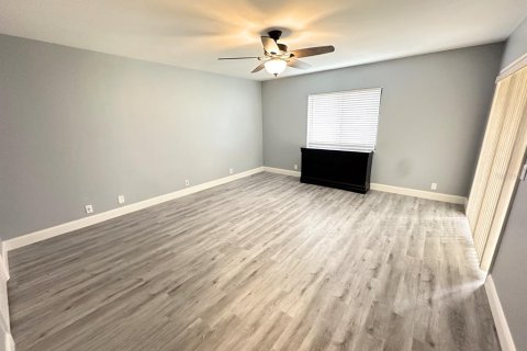 Villa ou maison à louer à Winter Haven, Floride: 2 chambres, 154.4 m2 № 2397021 - photo 15
