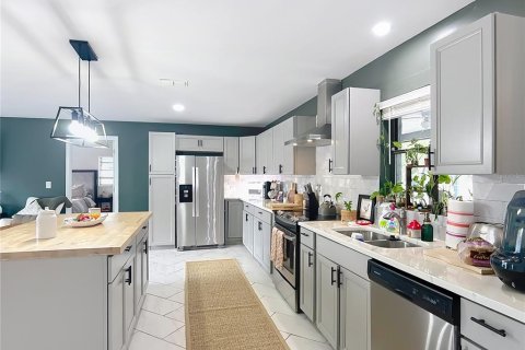 House in Spring Hill, Florida 2 bedrooms, 126.81 sq.m. № 1685210 - photo 14