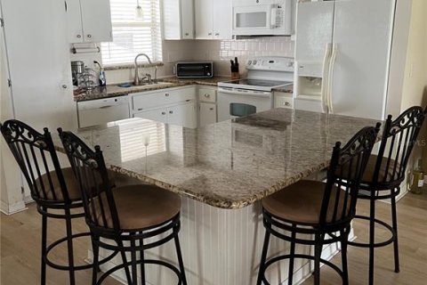Villa ou maison à vendre à Sarasota, Floride: 2 chambres, 121.89 m2 № 1817824 - photo 5