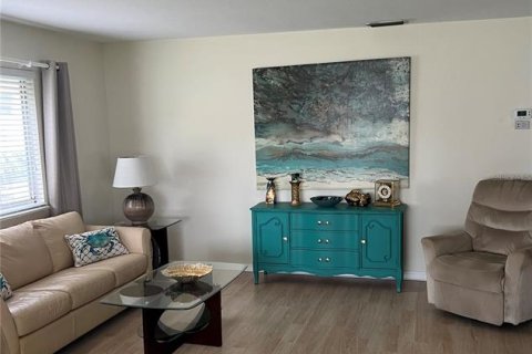 Villa ou maison à vendre à Sarasota, Floride: 2 chambres, 121.89 m2 № 1817824 - photo 9