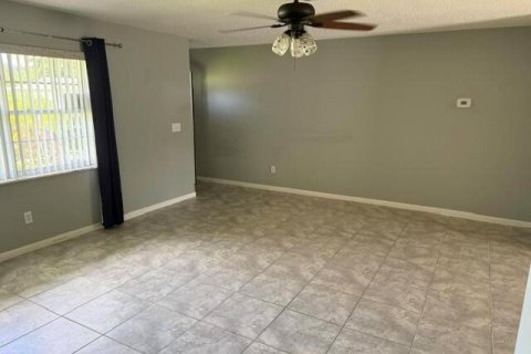 Casa en venta en Port St. Lucie, Florida, 2 dormitorios, 105.17 m2 № 2420863 - foto 10