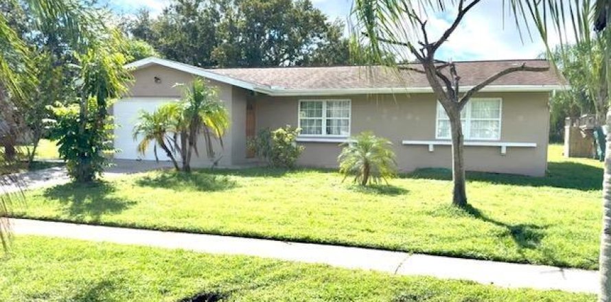 Casa en Port St. Lucie, Florida 2 dormitorios, 105.17 m2 № 2420863