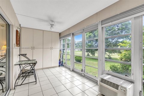 Copropriété à vendre à Deerfield Beach, Floride: 1 chambre, 66.8 m2 № 2016540 - photo 19